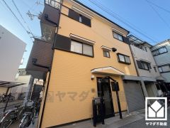 バルコニーが2階と3階にございますので、お洗濯物をたっぷりと干す事ができます。