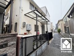屋根付き駐輪スペースがございます。雨や風、直射日光から自転車を守ることができます。