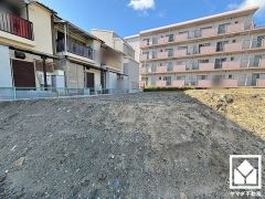 階段下にも収納があり、住空間を広々お使いいただけます。