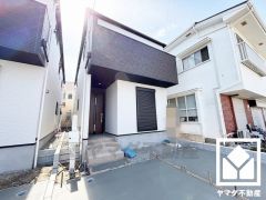 24時間換気対応（排気用）。一年中きれいな空気を保ち、衛生的で快適な室内環境を実現します。