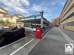 玄関にはシューズボックスを完備。家族の靴もしっかり収納できるので、玄関がいつも片付き、気持ちよくお客様を迎えられます。