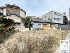 ピロティガレージを1台分完備。重い荷物や雨の日の移動もスムーズで、快適なカーライフを実現。