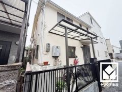 帰るたびに安心感を感じられる佇まい。白を基調とした清潔感のある外観です。