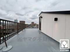 広々としているため、お洗濯物もたっぷりと干す事ができます。2階にも南向きのベランダがございます。