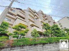 「鳴尾小学校」まで徒歩4分。低学年のお子様も安心して通学していただけます。