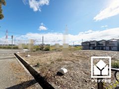 玄関にはシューズボックスを完備。家族の靴もしっかり収納できるので、玄関がいつも片付き、気持ちよくお客様を迎えられます。