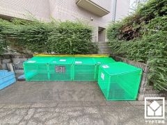 清潔なゴミ出し場で気持ち良くお使い頂けます。