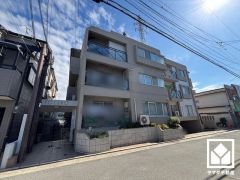 徒歩圏内には他にも公園が複数あり、運動のしやすい住環境。子育て世帯の方にもお勧めです。