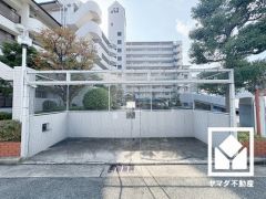 清潔なゴミ出し場で気持ち良くお使い頂けます。