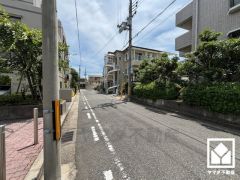 阪神電鉄本線「香櫨園」駅まで徒歩約5分、JR東海道本線「さくら夙川」駅まで徒歩約11分の立地。3沿線利用可能で、毎日の通勤・通学だけでなく、休日のお出かけまで利便性に優れています。