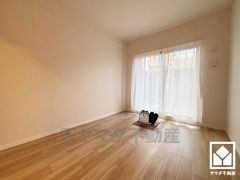 全居室に窓がございます。明るい陽光がたっぷり差し込む心地よい生活空間です。