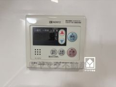 ボタン1つで自動でお湯張りができるオートバス機能付き。