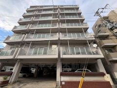 「津門保育所」まで徒歩1分、「こばと幼稚園」まで徒歩7分で、子育て世帯の方にもお勧めです。