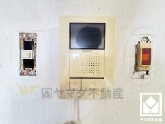 TVモニター付きインターフォンで防犯性もばっちり。