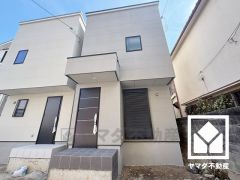 調理に手間がかかりがちな肉や魚を、短時間でサッと焼き上げることができるグリル付き。