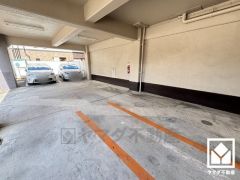 阪神電鉄本線「香櫨園」駅まで徒歩約6分、JR東海道本線「さくら夙川」駅まで徒歩約6分、阪急電鉄神戸線・甲陽線「夙川」駅まで徒歩約11分の立地。4沿線利用可能で利便性に優れています。