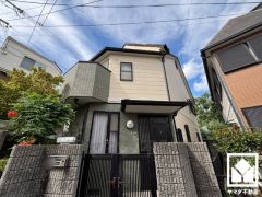 ブランコやすべり台などの遊具や、ゆったりとした広場が整備された公園が徒歩圏内に複数あり、子育て世帯の方にもお勧めです。