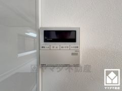 ボタン1つで自動でお湯張りができるオートバス機能付き。