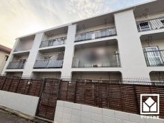 「業務スーパー西宮鳴尾店」まで徒歩7分、「セブンイレブン西宮小松町2丁目店」まで徒歩7分など、お買い物施設が徒歩圏内に複数あり便利な住環境です。