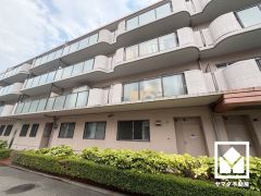 「ローソン尼崎元浜町店」まで徒歩7分、「ライフ武庫川店」まで徒歩8分、「ディスカウントドラッグコスモス大庄西町店」まで徒歩8分など、他にもお買い物施設が徒歩圏内に複数あり便利な住環境です。