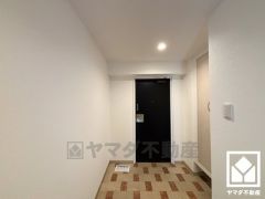 玄関には収納スペースを完備。家族の靴もしっかり収納できるので、玄関がいつも片付き、気持ちよくお客様を迎えられます。