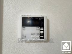 ボタン1つで自動でお湯張りができるオートバス機能付き。