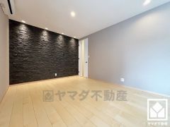 心地よい空間が広がるリビングで、家族みんなが快適に過ごせる時間を提供。