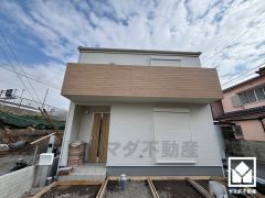 落ち着いた色合いと品のあるデザイン。帰るたびに安心感を感じられる佇まい。