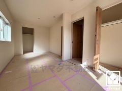 間仕切り壁施工後は約4.5帖の洋室2間としてお使いいただけます。お子様のお部屋などにも丁度良い広さです。