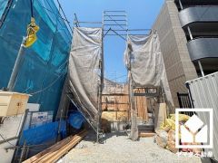 閑静な住宅街にあり、静かな環境で落ち着いた生活をお送りいただけます。