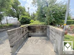 清潔なゴミ出し場で気持ち良くお使い頂けます。