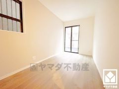 たっぷり収納できる約5.8帖の納戸付きだから、家の中をもっとスッキリ。季節の荷物や趣味の道具もしっかり収納。