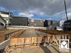 「ミニコープ西武庫」まで徒歩4分、「ファミリーマート尼崎常松」まで徒歩8分、「ウエルシア尼崎武庫元町店」まで徒歩15分など、お買い物施設が徒歩圏内に複数あり便利な住環境です。