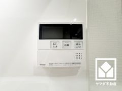 ボタン1つで自動でお湯張りができるオートバス機能付き。