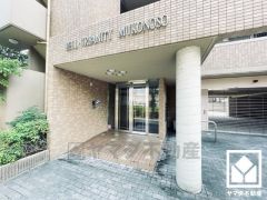 綺麗に整備されており、帰宅時や来客時にも気持ちの良い空間です。