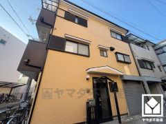 玄関にはシューズボックスを完備。家族の靴もしっかり収納できるので、玄関がいつも片付き、気持ちよくお客様を迎えられます。