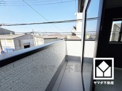 西向きバルコニーで風通し良好です。