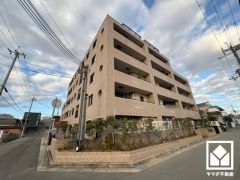 阪急電鉄神戸線「武庫之荘」駅まで徒歩約23分の立地。毎日の通勤・通学だけでなく、休日のお出かけまで利便性に優れています。