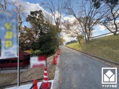 「グルメシティ西大島店」まで徒歩11分など、お買い物施設が徒歩圏内に複数あり便利な住環境です。「大島小学校」までは徒歩6分となっており、低学年のお子様も安心して通学していただけます。