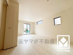 自然光を取り込む、開放感あふれる暮らし。隅々まで光が降り注ぎ、明るく心地の良い空間。