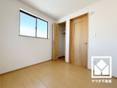 全居室2面採光。明るい陽光がたっぷり差し込む心地よい生活空間です。