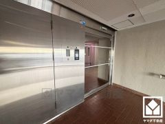 安心・安全な暮らしをサポートするオートロックシステムも完備。