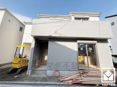 落ち着いた色合いと品のあるデザイン。帰るたびに安心感を感じられる佇まい。