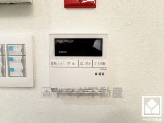 ボタン1つで自動でお湯張りができるオートバス機能付き。