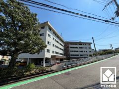 「苦楽園小学校」まで徒歩6分。低学年のお子様も安心して通学していただけます。