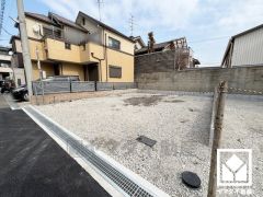 尼崎西難波町4丁目13番全2棟のA号棟です。区画それぞれ間取りが違うので、ライフスタイルに合わせてご検討ください。