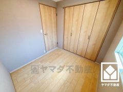 収納付きなので、スッキリとした空間を維持できます。