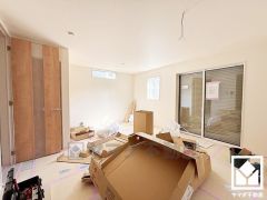 自然光を取り込む、開放感あふれる暮らし。隅々まで光が降り注ぎ、明るく心地の良い空間。