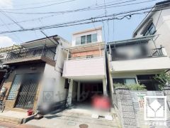 全居室収納付き。納戸や廊下収納など他にも収納スペースが多数あり、住空間を広々お使いいただけます。