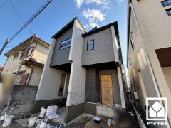 開発分譲地ですので区画の整った街並みです。同じ時期に生活をスタートするご家族が多いため、困ったときにも心強いですね。